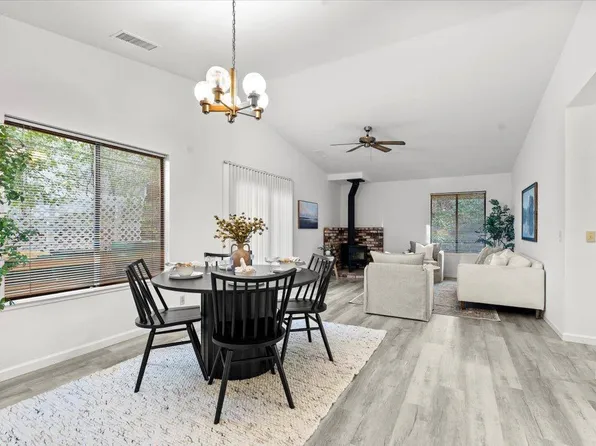 2737 Yuma Ct, Cameron Park, CA 95682