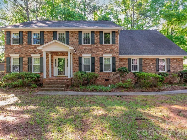 1171 Candlelight Dr, Rock Hill, SC 29732