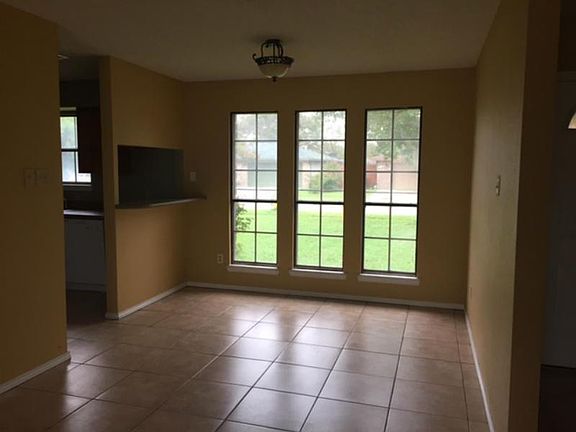 5th image of 1130 Ontario Dr