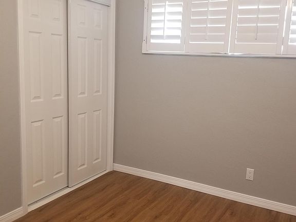 2nd image of 7815 Dogwood St