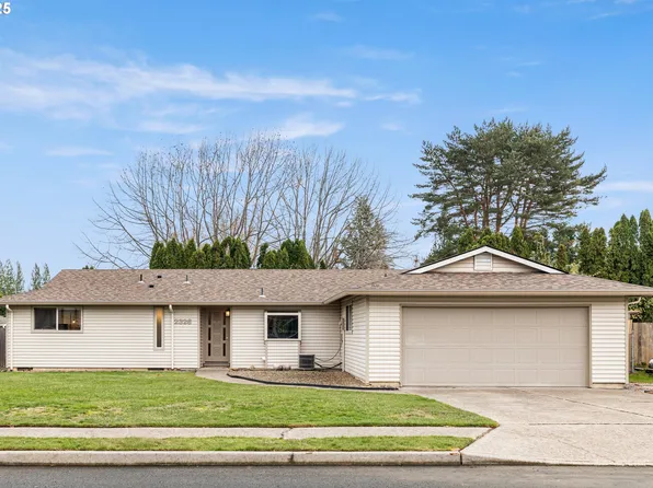 2326 SW McGinnis Ave, Troutdale, OR 97060