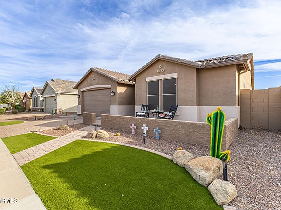 3rd image of 21433 W Berkeley Rd