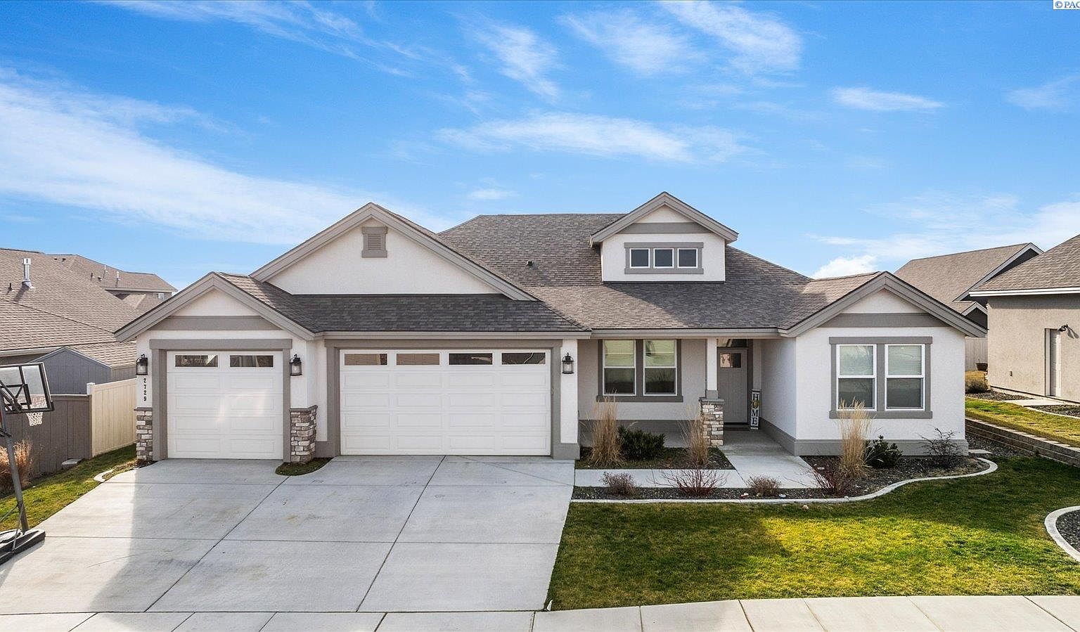 2729 Broken Top Ave — Horn Rapids Golf Club