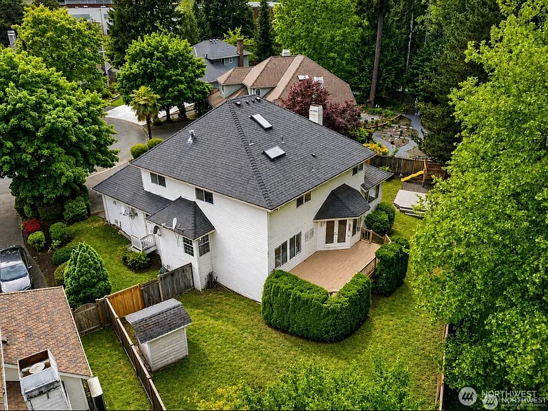 10618 176th Ct NE — Photo 31