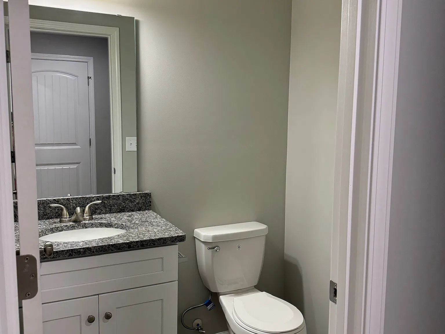 3 bed, 2.5 bath, 1382 sqft, $1,875 — Photo 4