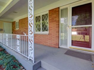 2816 18th St #C, Moline, IL 61265