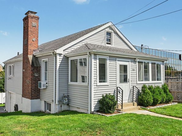 15 Whitmore Ln