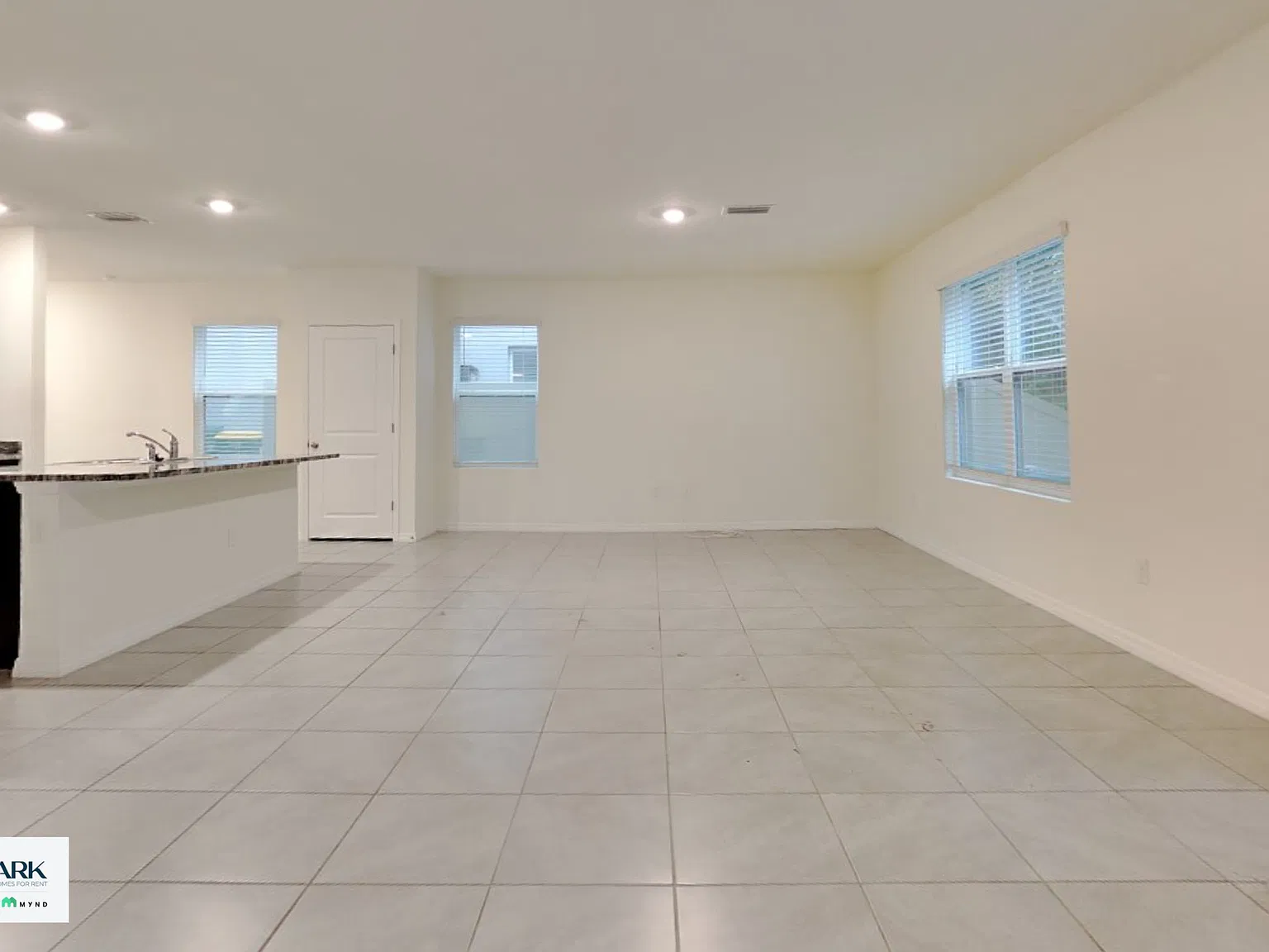 4 bed, 2.5 bath, 2260 sqft, $2,545 — Photo 4