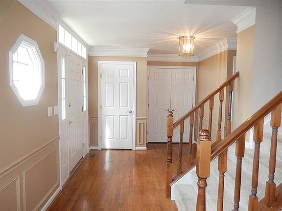 3rd image of 1020 Cheltenham Pl