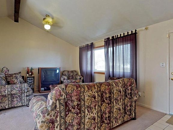 2nd image of 5549 Vickie Ln