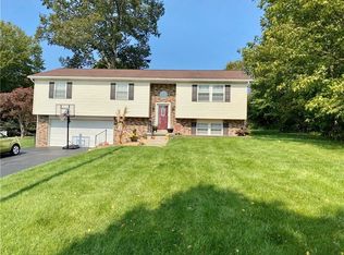 421 Lawnview Ave, New Castle, PA