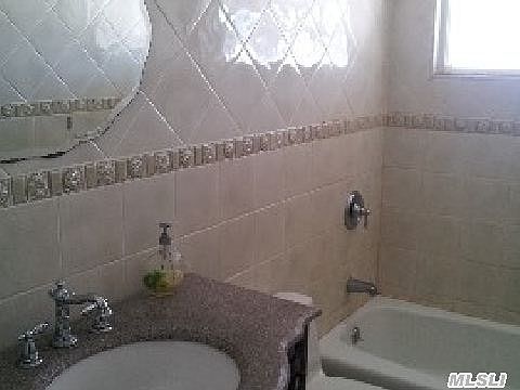 3rd image of 36 Arrowhead Ln