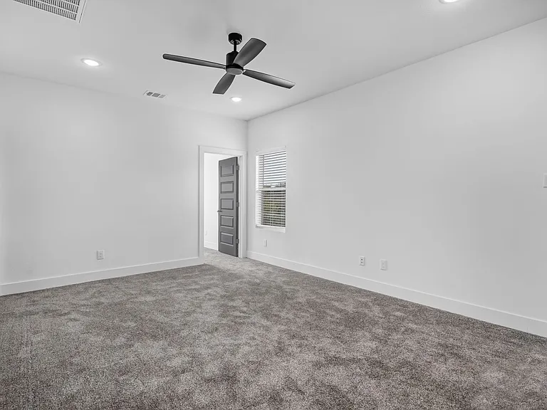 3001 Alpha Wolf Ct — Photo 28
