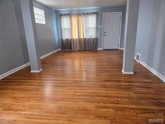 2nd image of 8338 Willett Ave