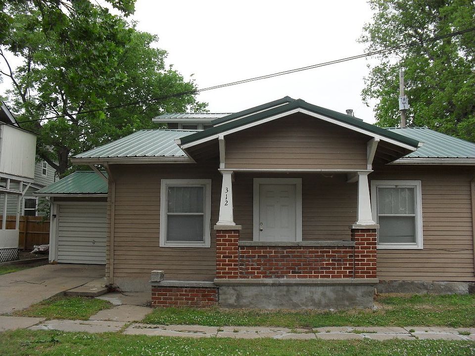 1st image of 312 E Jefferson Ave