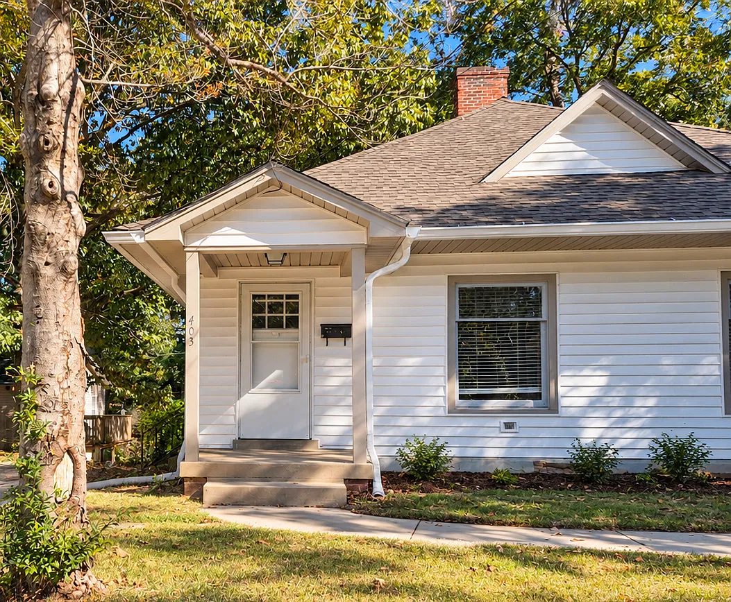 2 bed, 1.0 bath, 1000 sqft, $800 — Photo 1