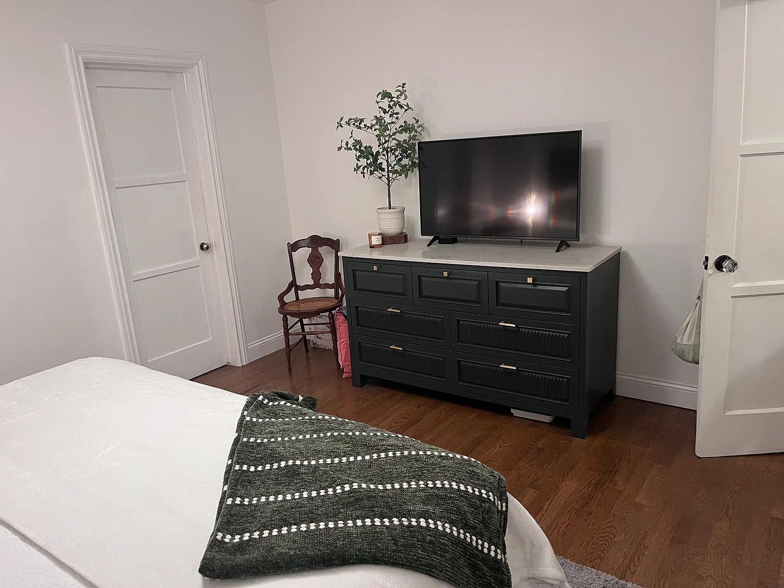 3 bed, 1548 sqft, $5,300 — Photo 4