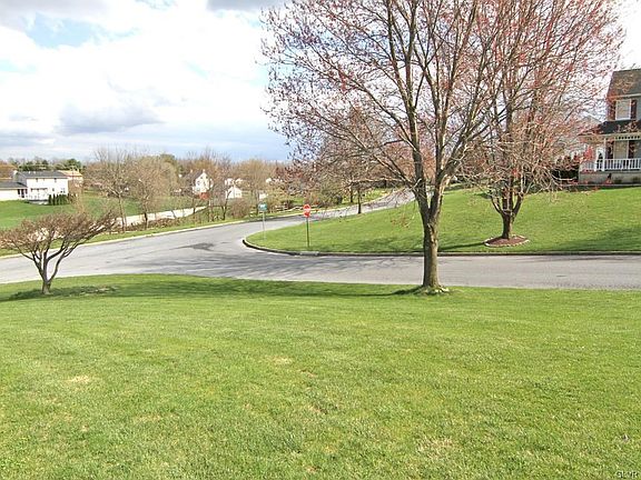 4th image of 5640 Chenango Dr