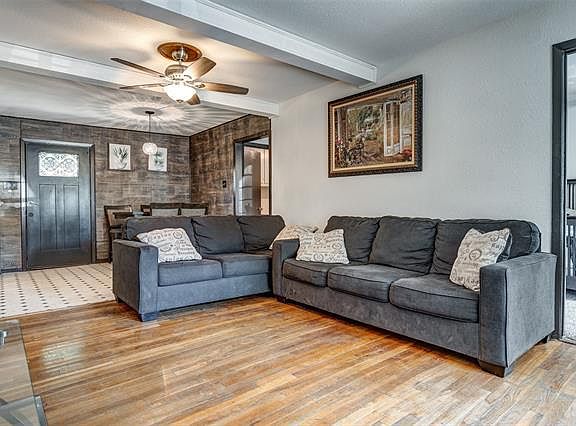 2nd image of 3543 La Prada Dr