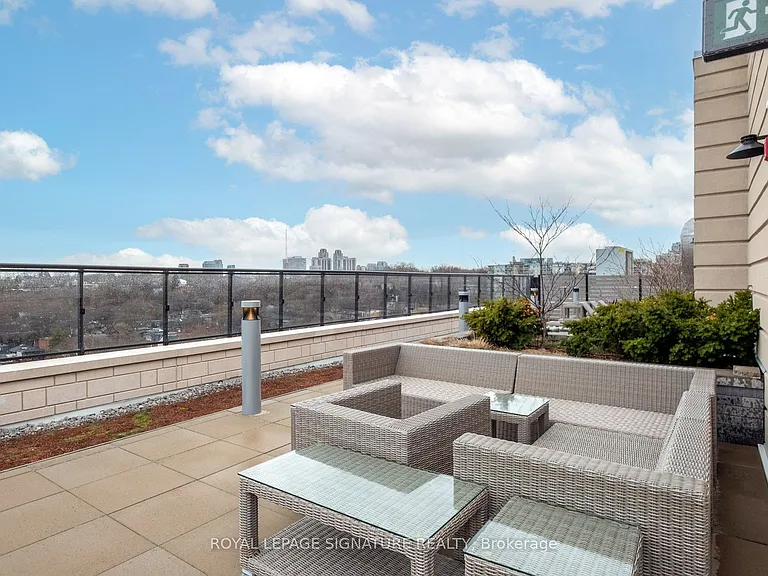 285 Avenue Rd #303 — Photo 45