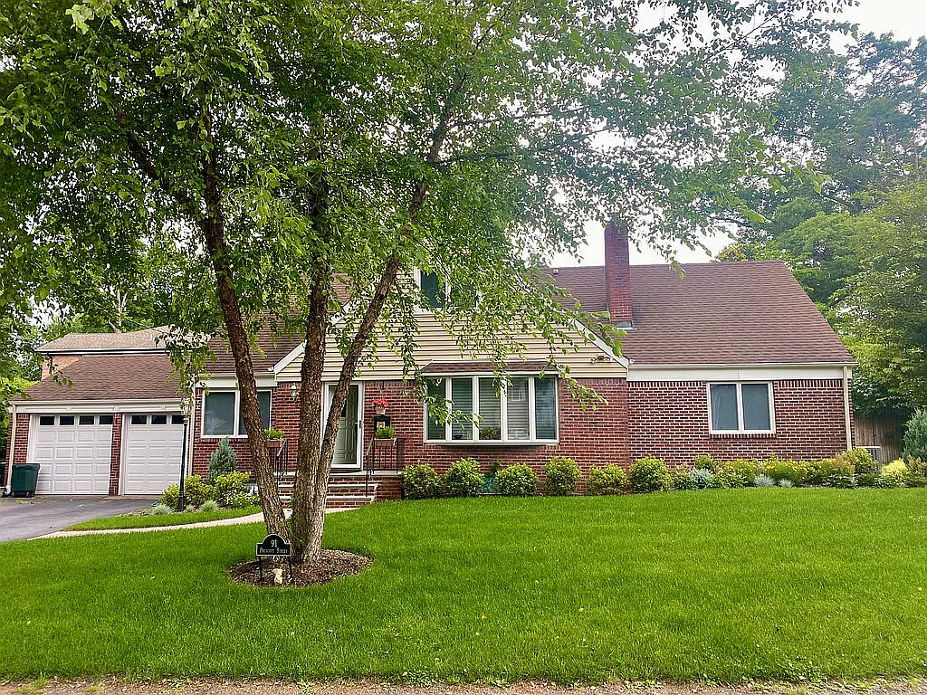 91 Prescott St photo 1
