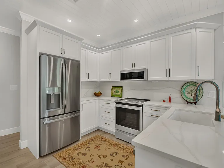 1790 Coral Way N — Photo 10
