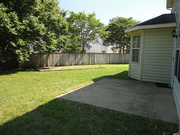 4th image of 812 Ward Ct