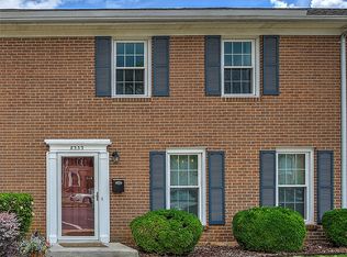 8333 Knights Bridge Rd, Charlotte, NC 28210