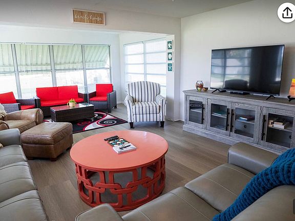 3rd image of 7 San Jose Dr