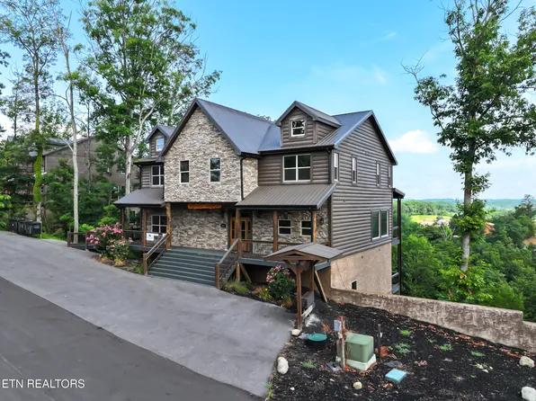 1114 Woodland Trek Ln, Sevierville, TN 37876