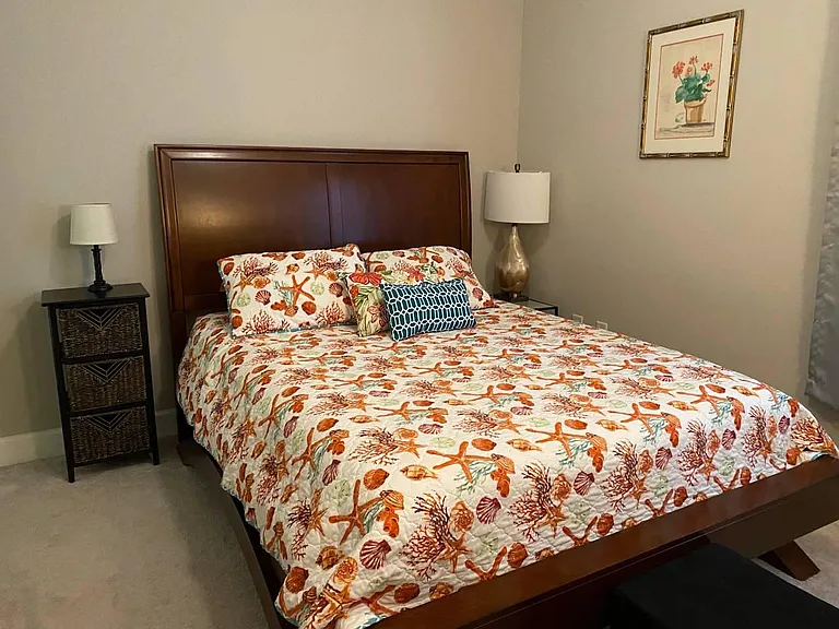 Guest room.