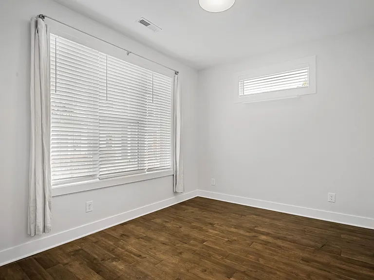 700 James Ave #19 — Photo 18