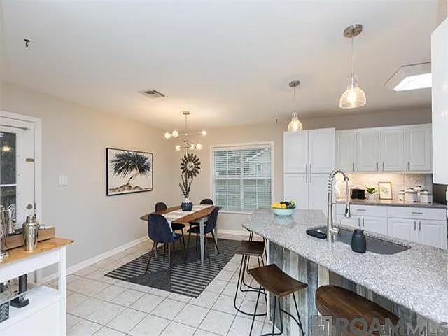 18634 White Oak Dr — Photo 9