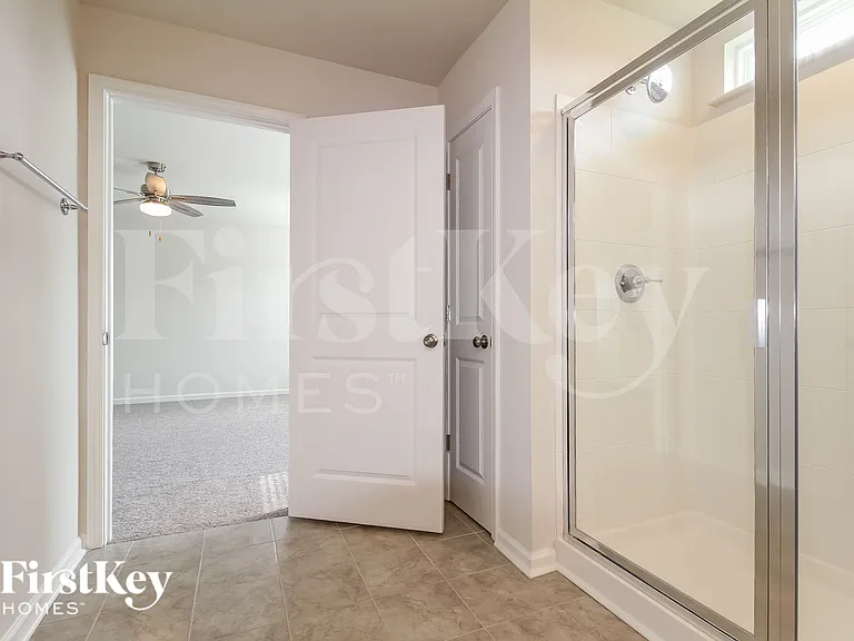 212 Ashborne Ln — Photo 9