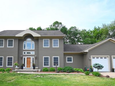 500 Tanglewood Dr, Manchester, IA, 52057