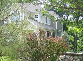 34 Hunters Run, Oakland, NJ 07436