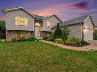 6553 Robbins Rd, Portage, IN 46368