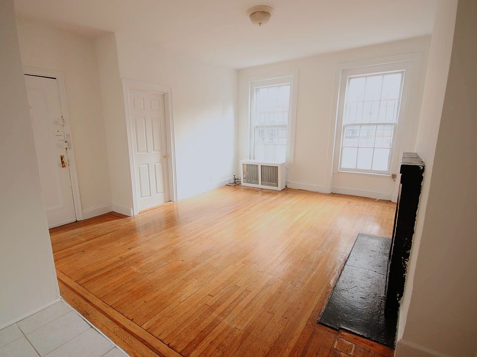 1st image of 153 W 10th St APT 3