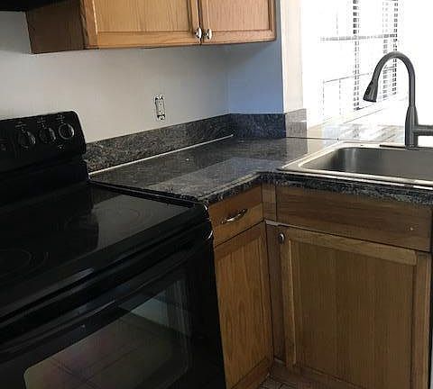 3rd image of 406 N Cypress Dr #4-1
