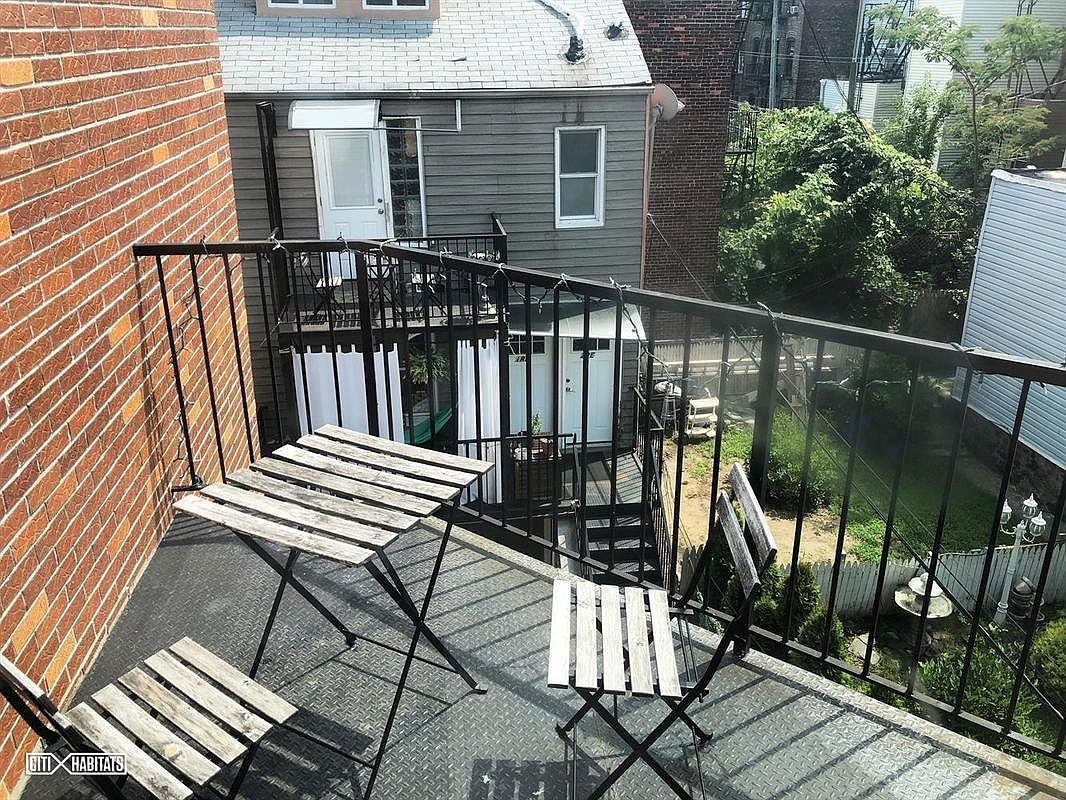 132 Meserole Ave APT 1, Brooklyn, NY 11222 | Zillow