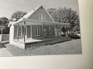 321 W Tremont St, Waverly, IL 62692