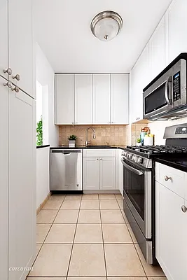 Sold by Corcoran | media 16