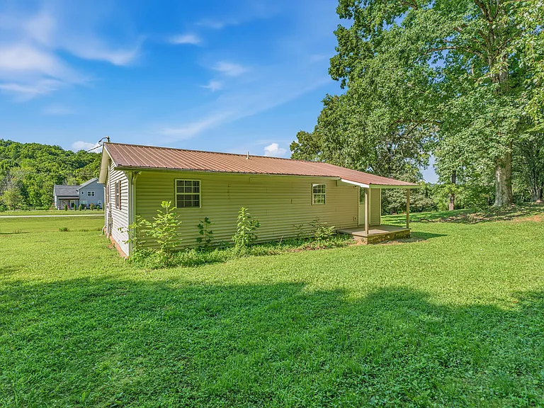 1229 Everett Rd — Photo 31