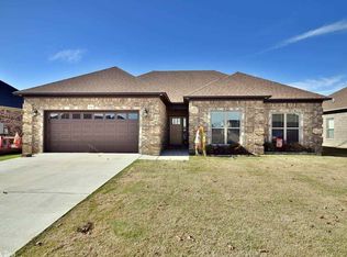1735 Potter St, Conway, AR 72032