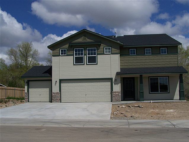 1st image of 700 SW Lago