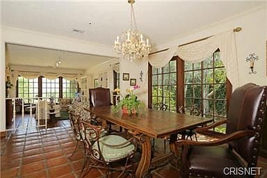 3rd image of 10 Buckskin Court