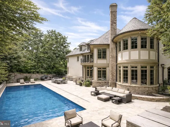 6413 Garnett Dr, Chevy Chase, MD 20815