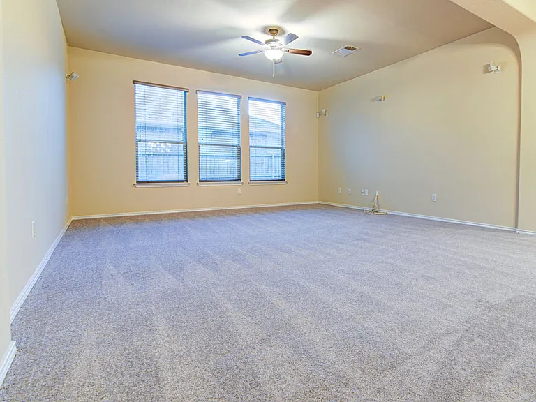 1808 McClannahan Dr — Photo 5