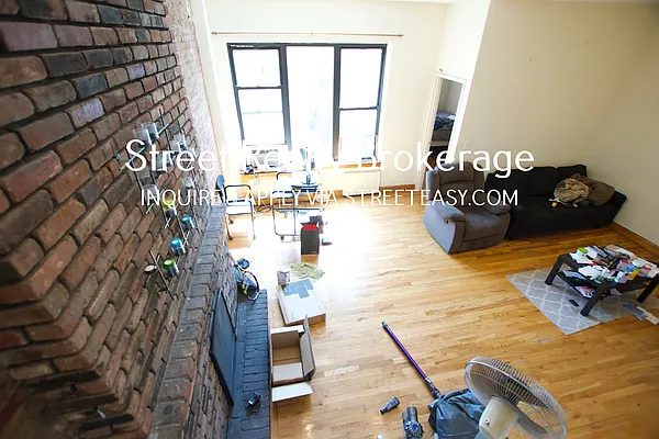 Rented by Street Realty Brokerage LLC | media 34