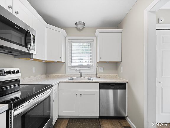 4th image of 102 Oak Ridge Drive #102